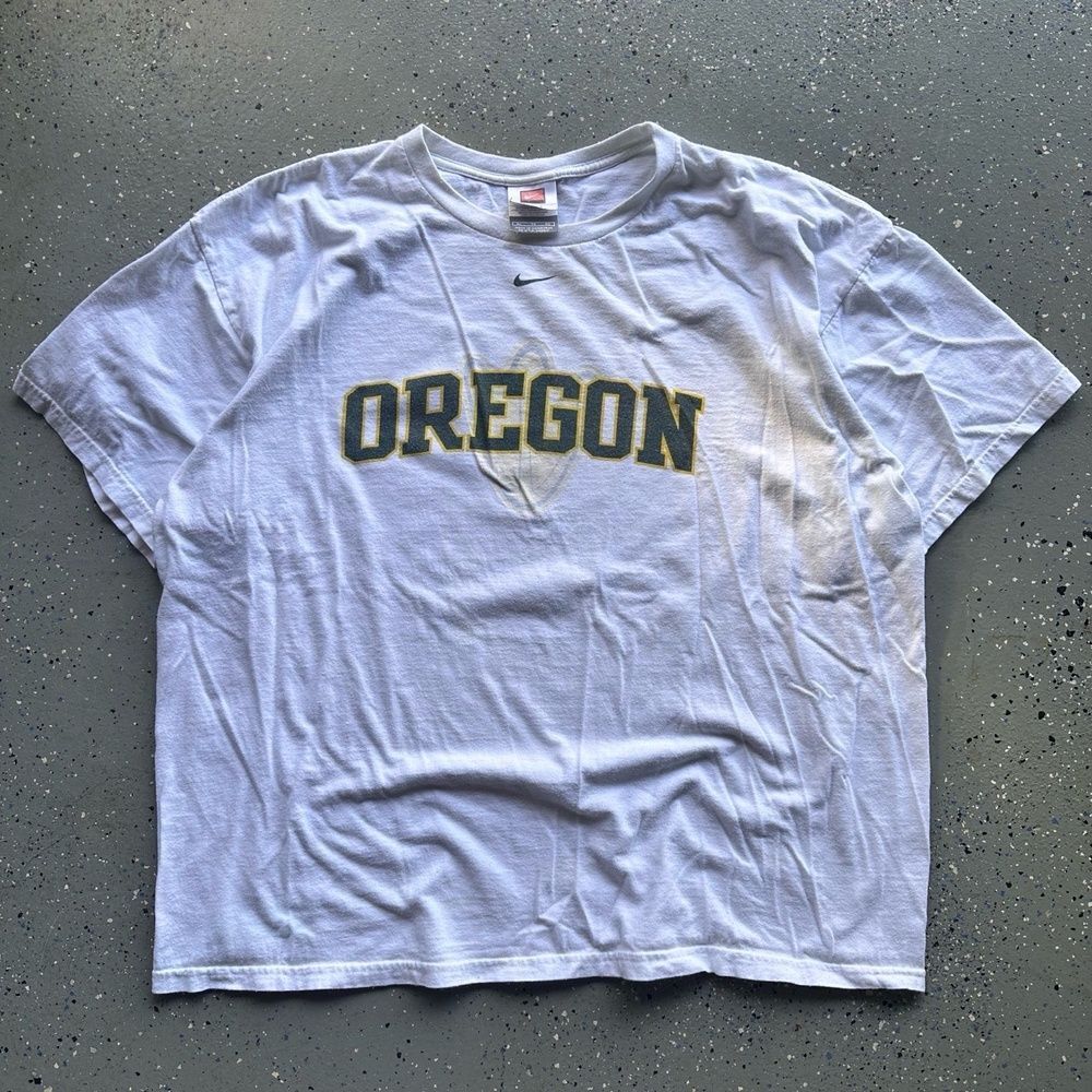 Nike Vintage Oregon Ducks Center Swoosh Graphic T-Shirt XL White Green